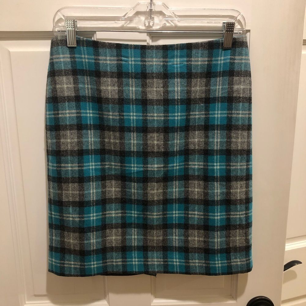 Talbots 4P grey and blue stripes plaid.